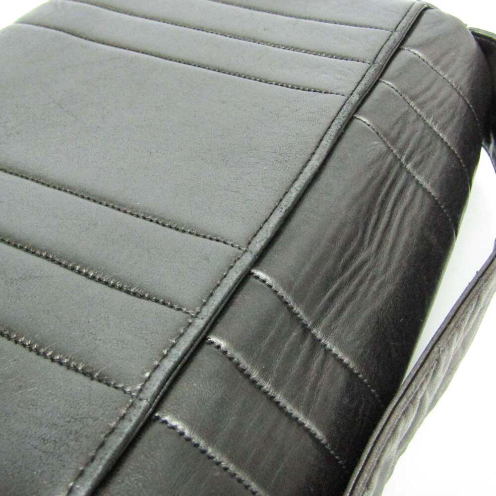 CHANEL Black Leather Shoulder Bag - Picture 9 of 16